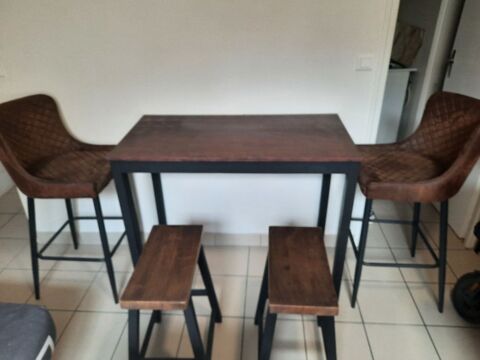 Table et tabourets de bar et tabourets   Chaumont (52)