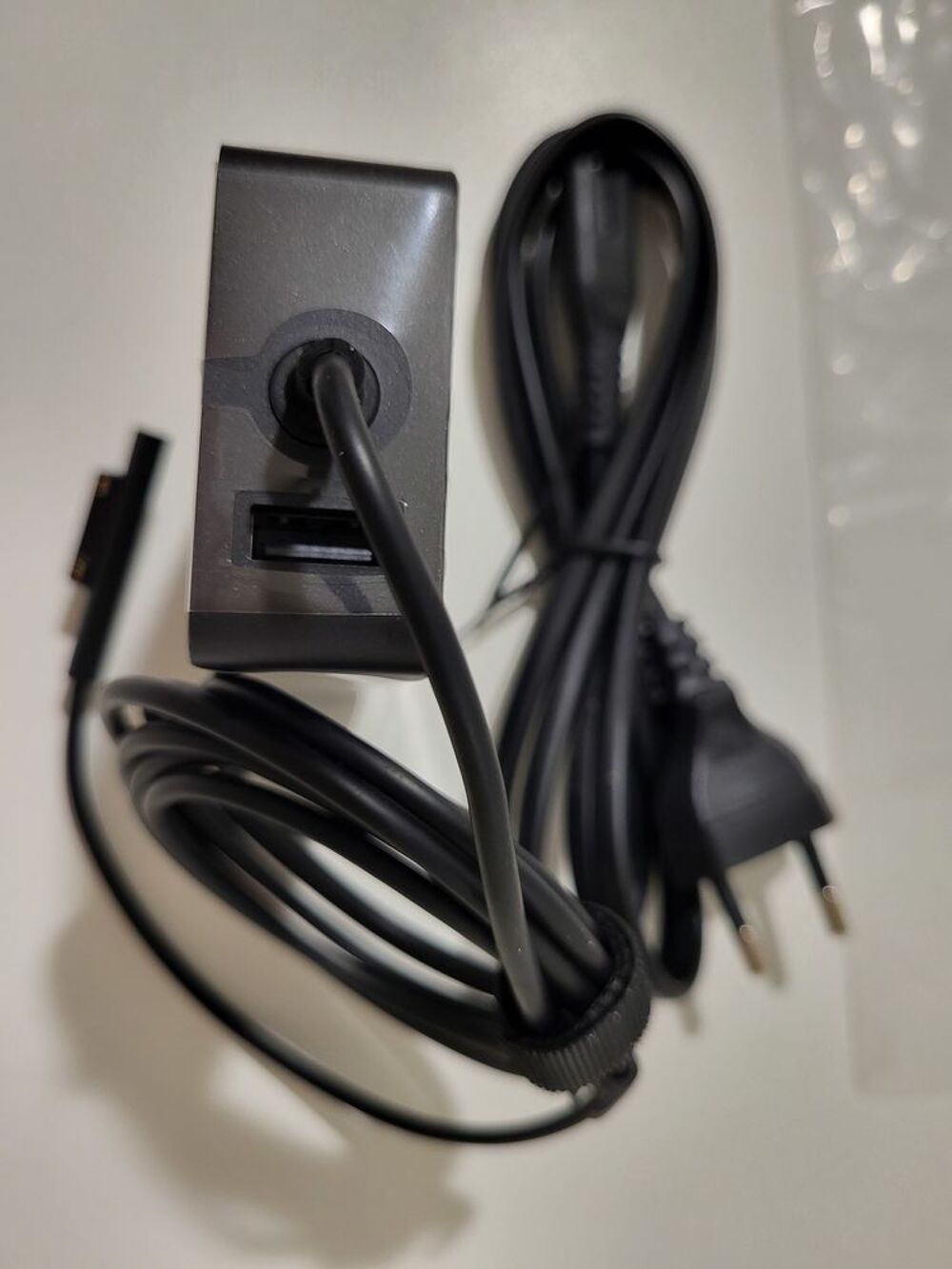 Chargeur neuf d'origine - ordinateur Microsoft Surface Matériel informatique
