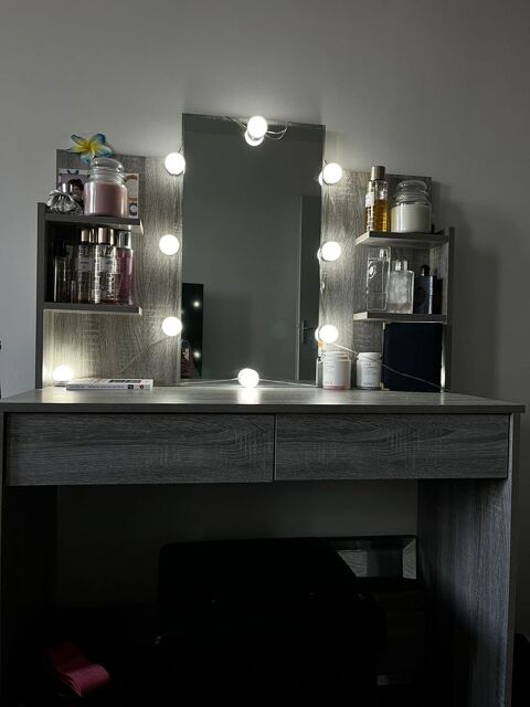 Coiffeuse 85 Combs-la-Ville (77)