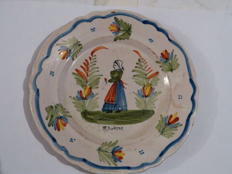 ASSIETTE ANCIENNE HR QUIMPER BRETONNE  au tablier 15 Brest (29)