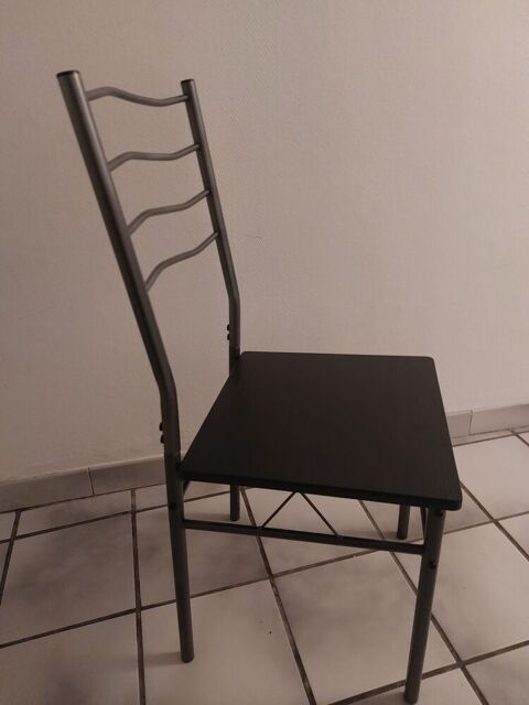 Chaises noire neuves 0 La Valette-du-Var (83)