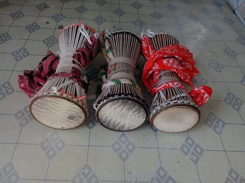 La tama sénégalais 
120 Montpellier (34)