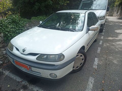 Renault laguna 1.6i 16V Confort