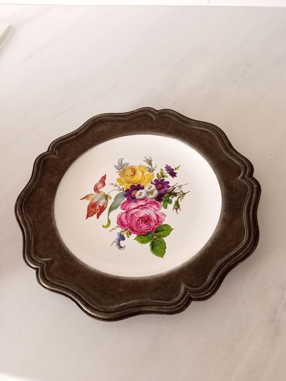 soupi&egrave;re, assiette porcelaine.
Décoration