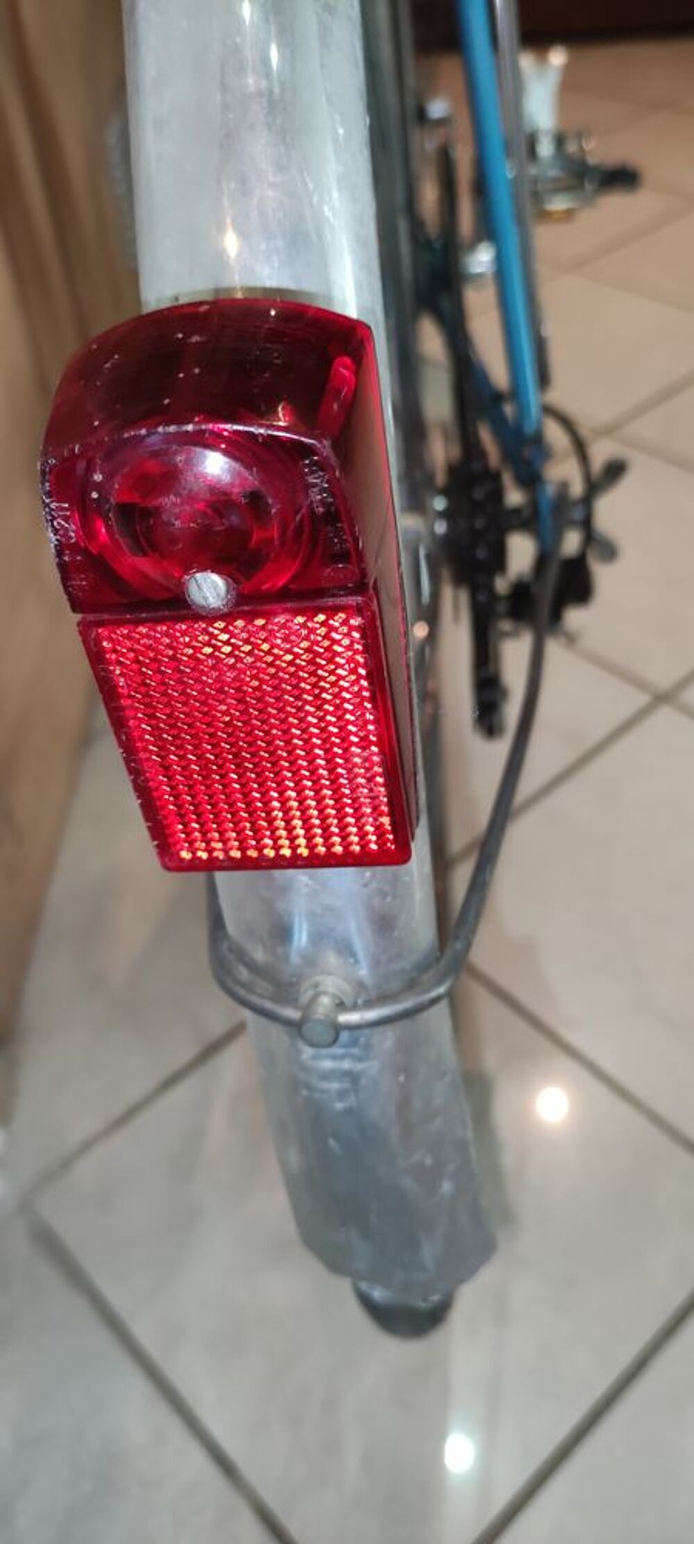 Rare Un v&eacute;lo de course YCENNA cadre acier bleu 57 cm. Tr&egrave;s b Vélos