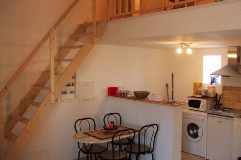 Location Appartement JOLI T1/2 meublé + parking, propriété sécurisée, 650 € ccc Istres