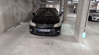  Parking / Garage à louer 14 m²