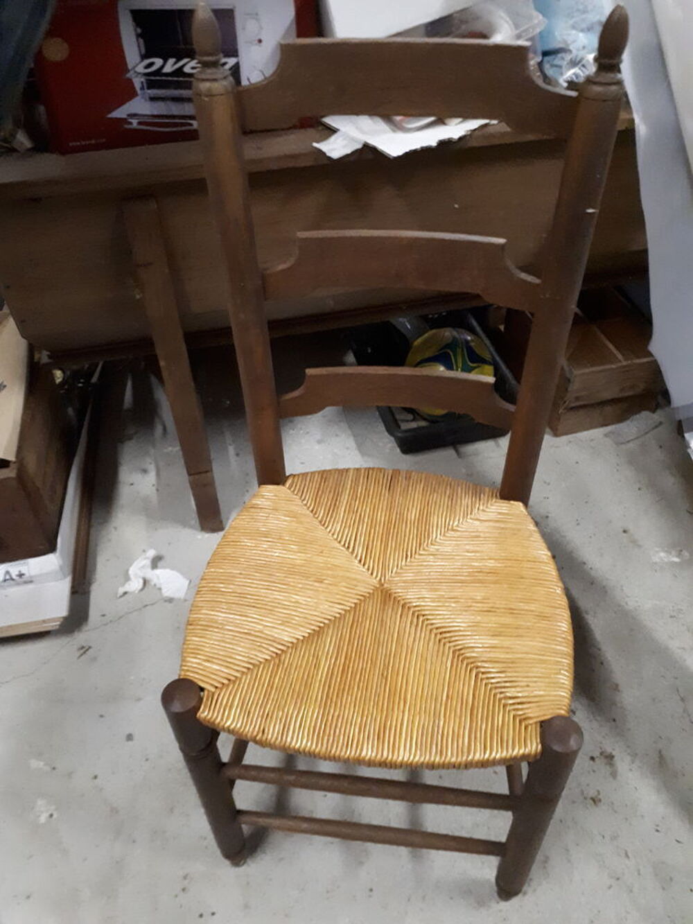 Chaise en bois assise paille Meubles
