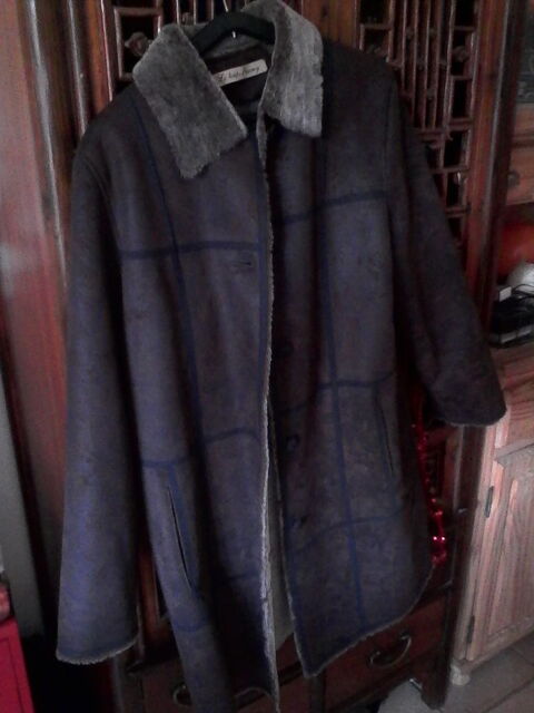 Trs beau manteau femme Le temps d'Harvey 20 Viviers (07)