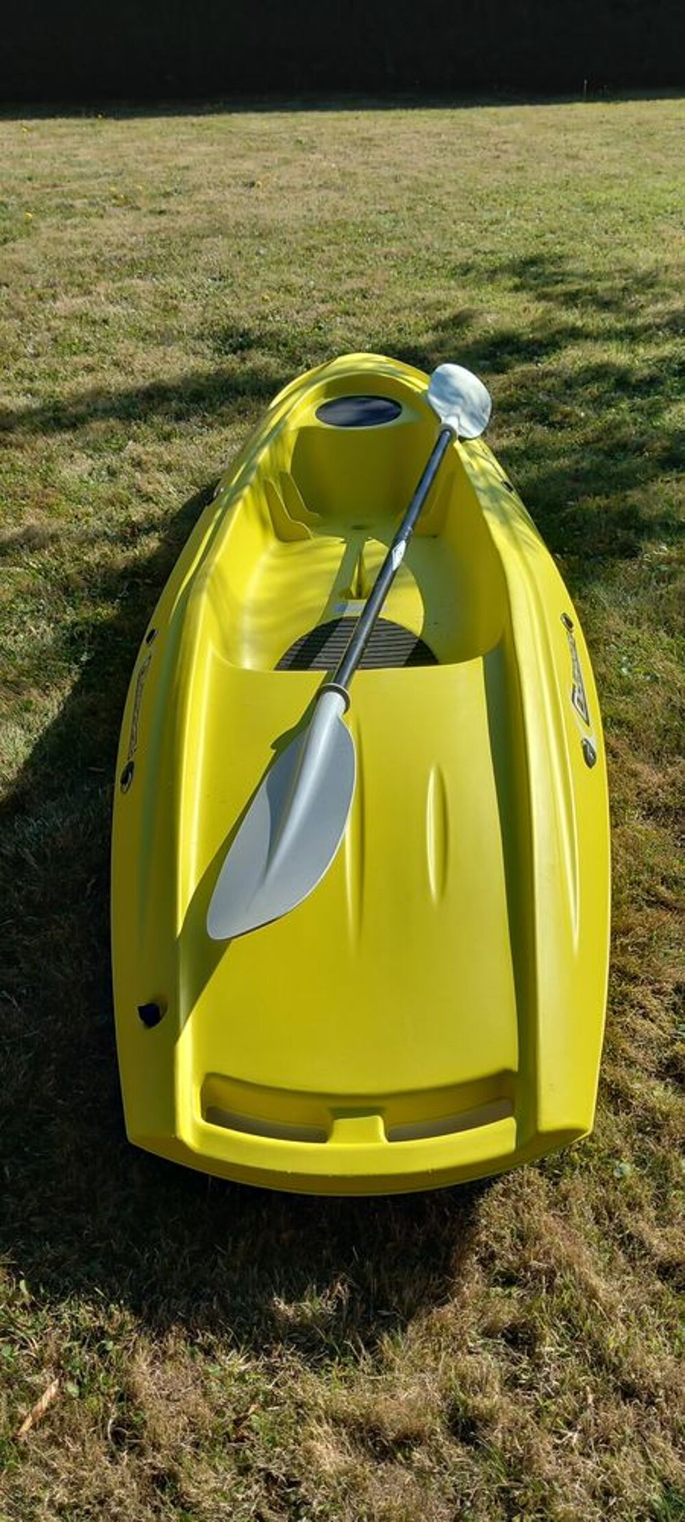 Cano&euml; avec pagaie et chariot de transport Sports
