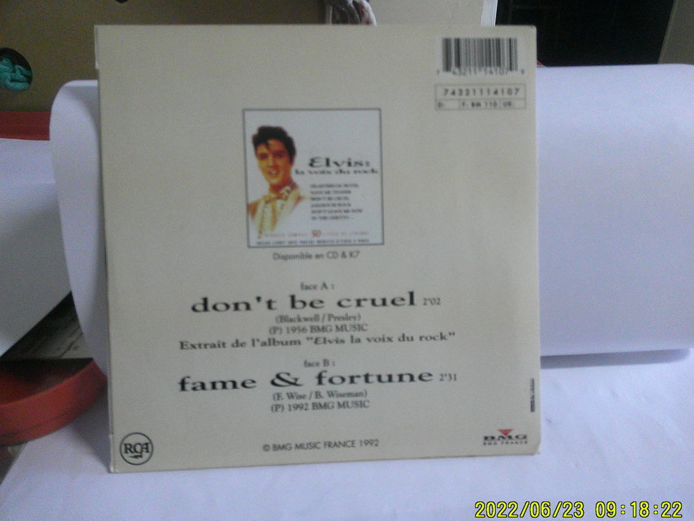 3 . Disques Vinyles . ELVIS PRESLEY ..en " T.B.E " 