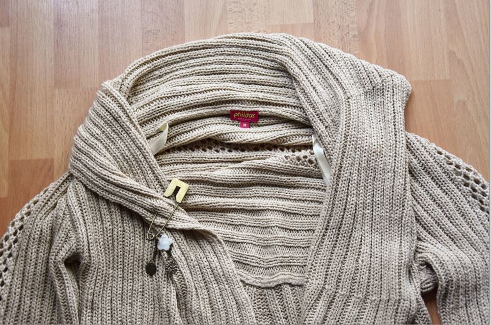 PHILDAR. Veste gilet beige. Taille: M. Tr&egrave;s bon &eacute;tat. Vtements