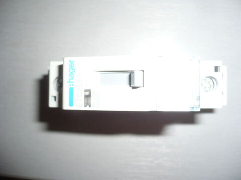 CONTACTEUR NEUF  HAGER  JOUR/NUIT    ETC 225
30 Montech (82)