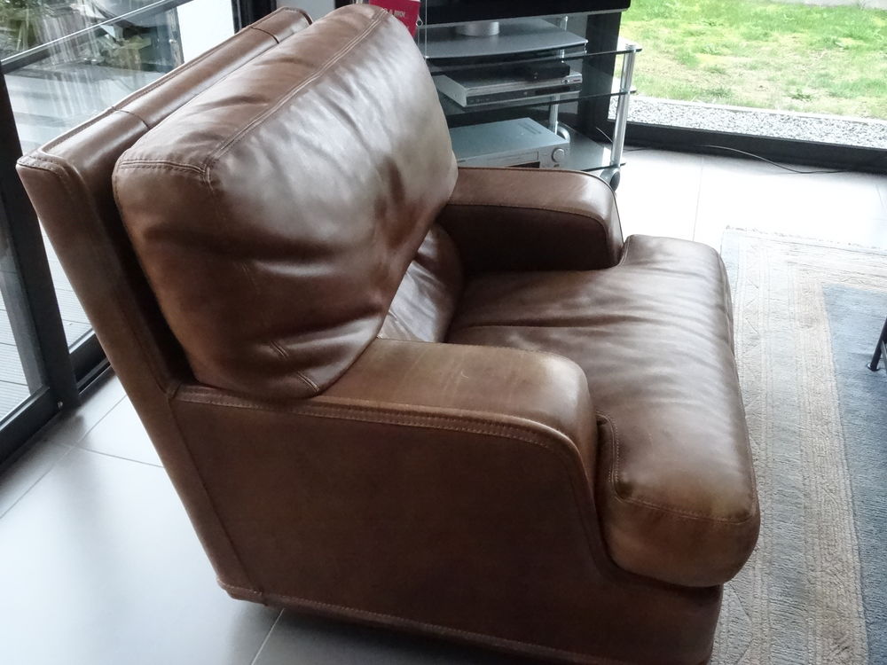 1 Fauteuil ROCHE BOBOIS en Cuir Epais Vachette 320  Meubles