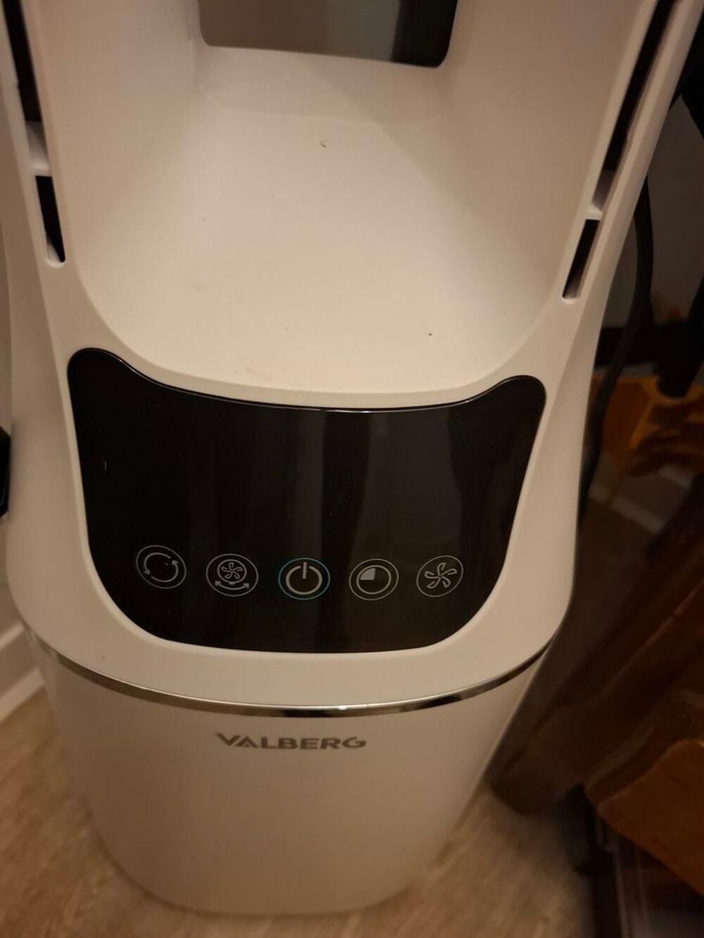 Ventilateur colonne peu servi Electroménager
