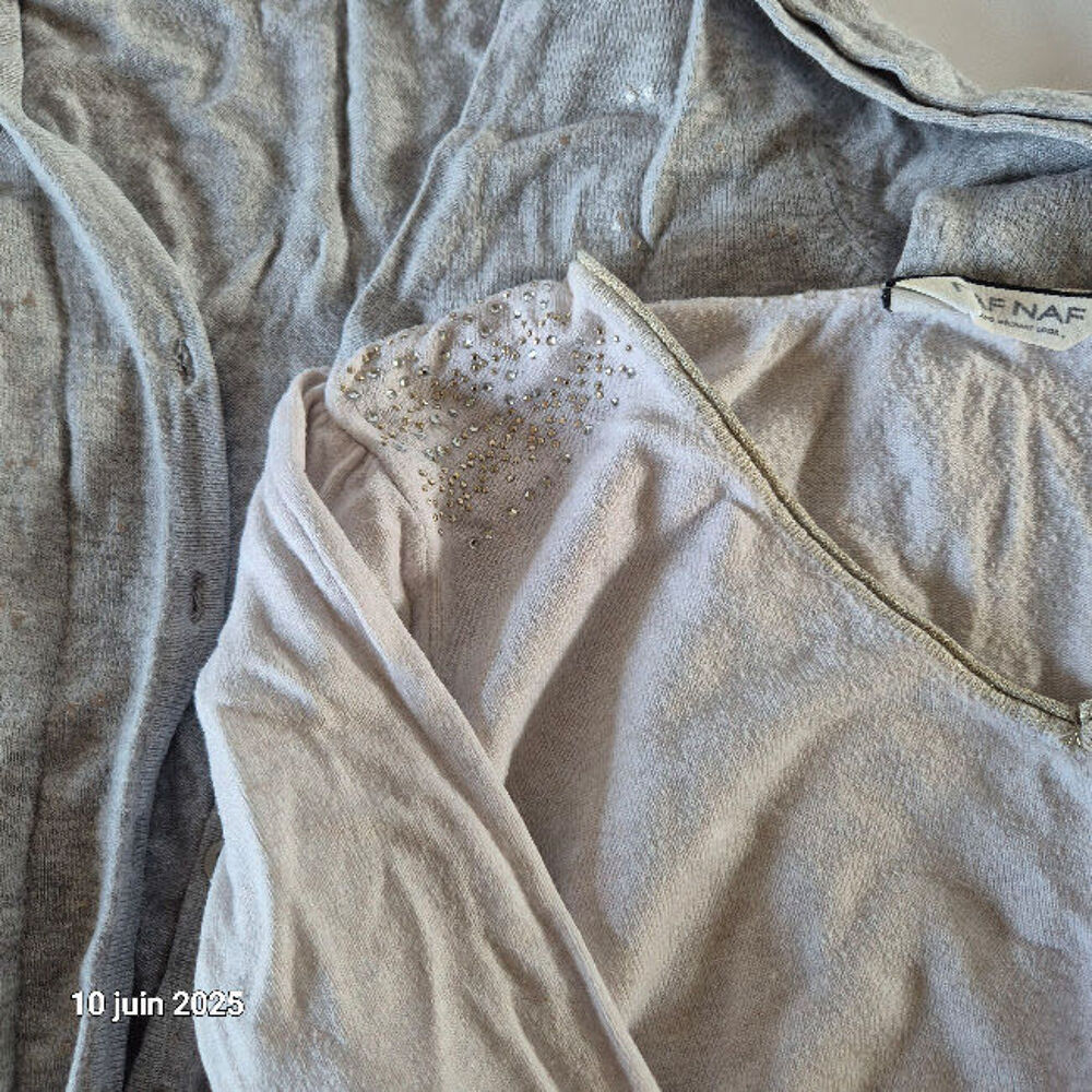 Lot 3 Nafnaf haut pour femme, un gilet gris et argent , une Vêtements