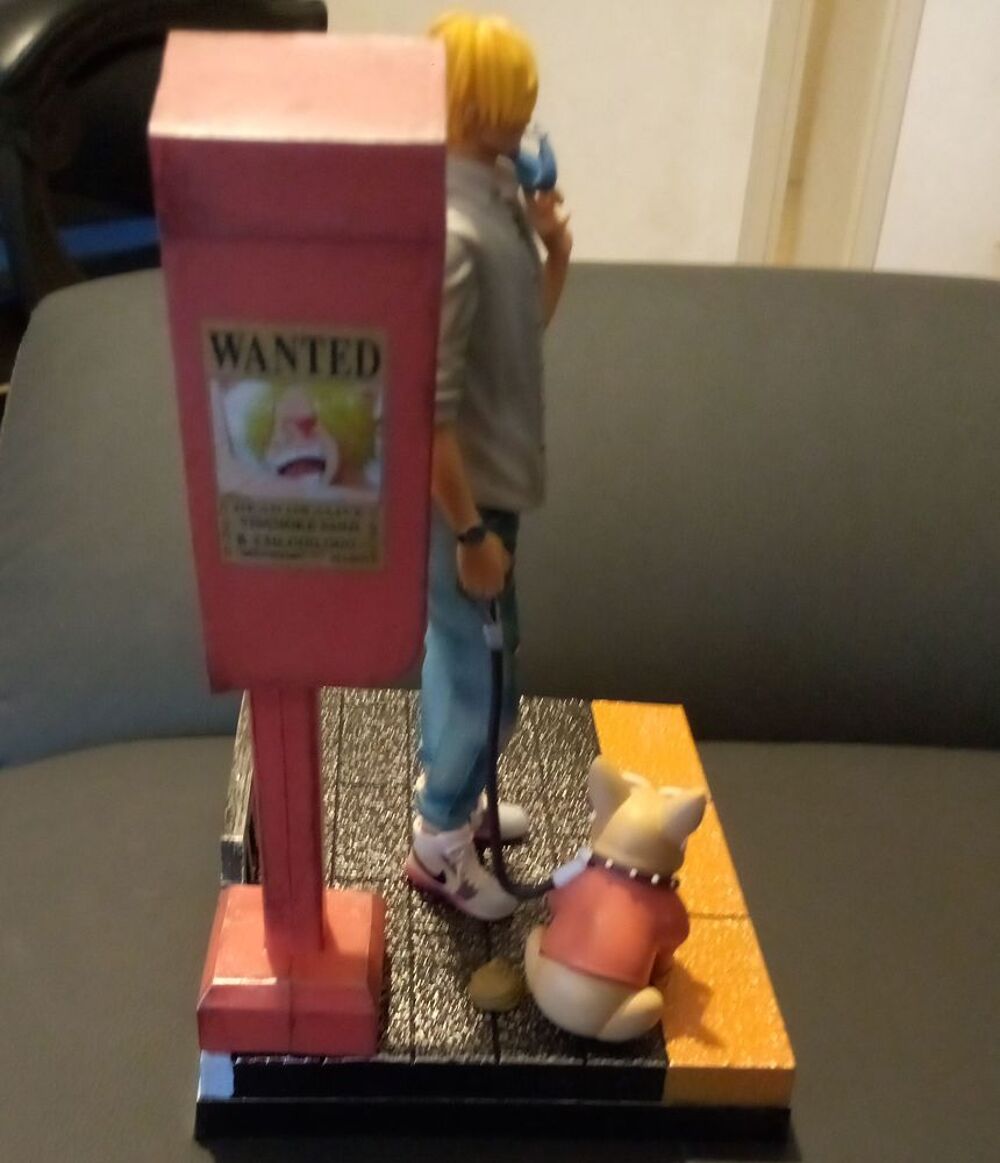 Figurine 25cm tr&egrave;s bon &eacute;tat, avec sa bo&icirc;te. Jeux / jouets