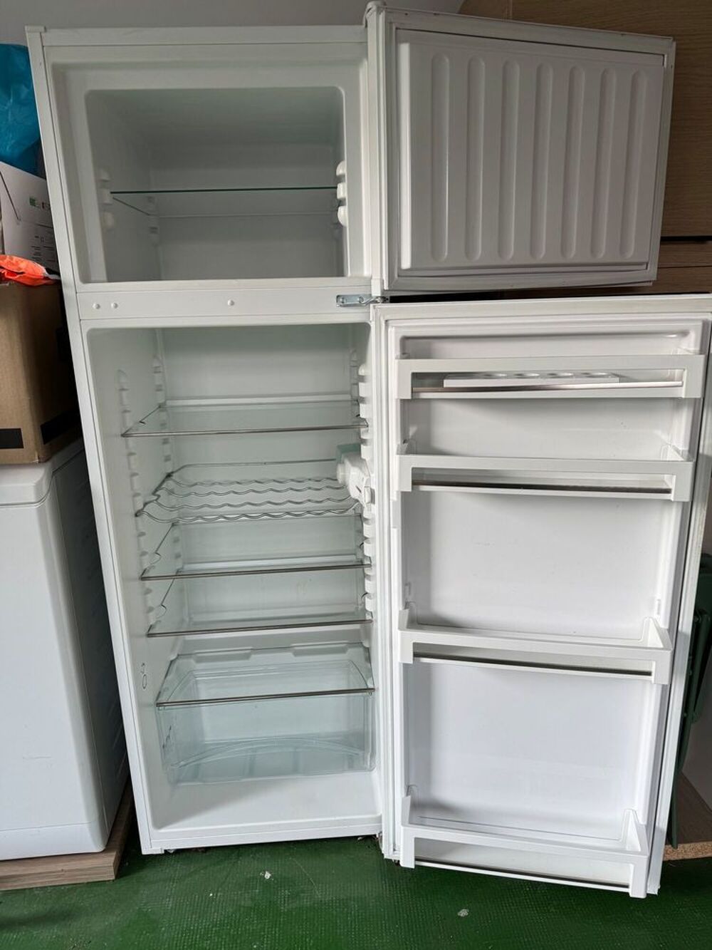 Frigo Liebherr 2 portes (classe &eacute;nerg&eacute;tique A++ )
Electroménager
