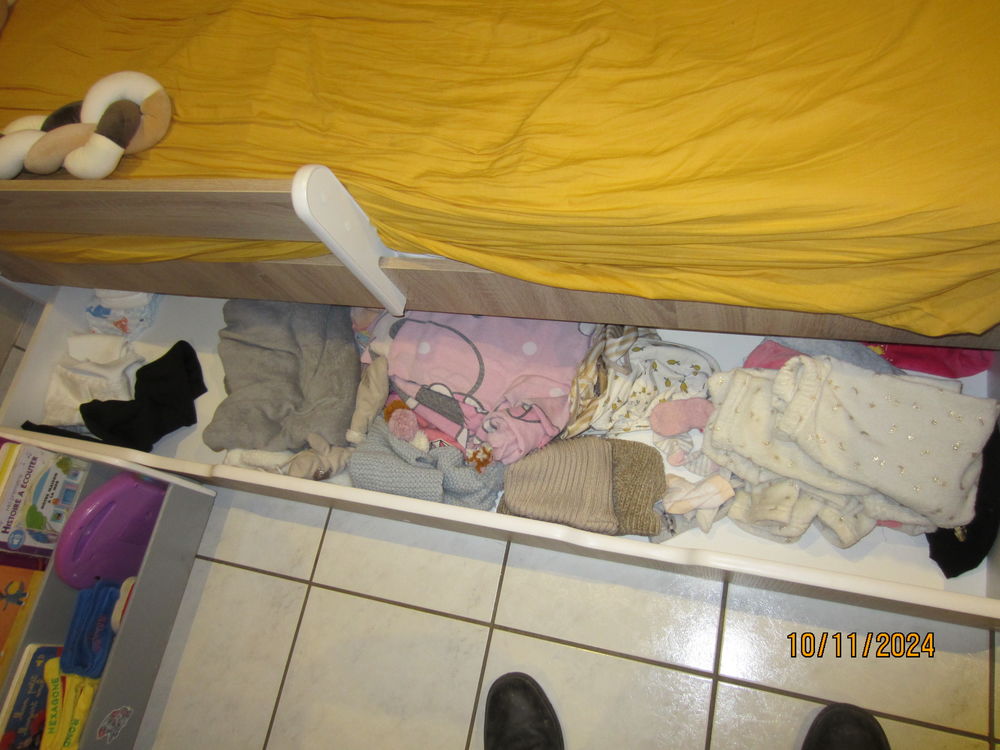 lit enfant 80 x180 avec coffre et 2 matelas Meubles