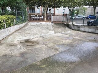  Parking / Garage � louer 280 m� Livry-gargan