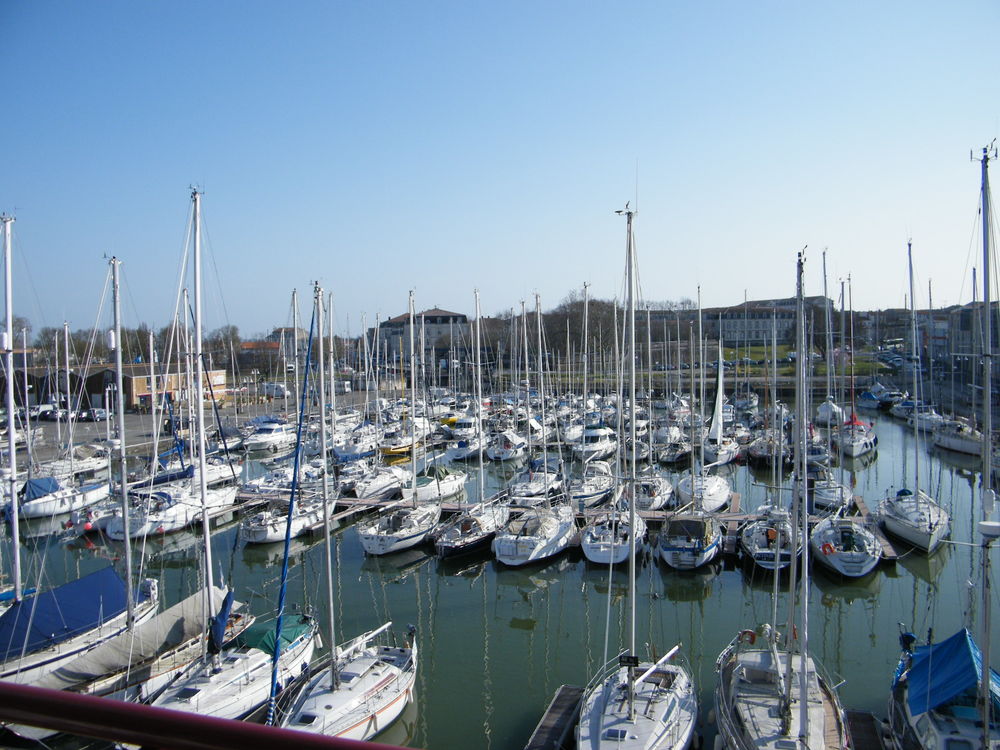 Location Appartement Rochefort sur Mer -Vue imprenable sur le Port de Plaisance Rochefort