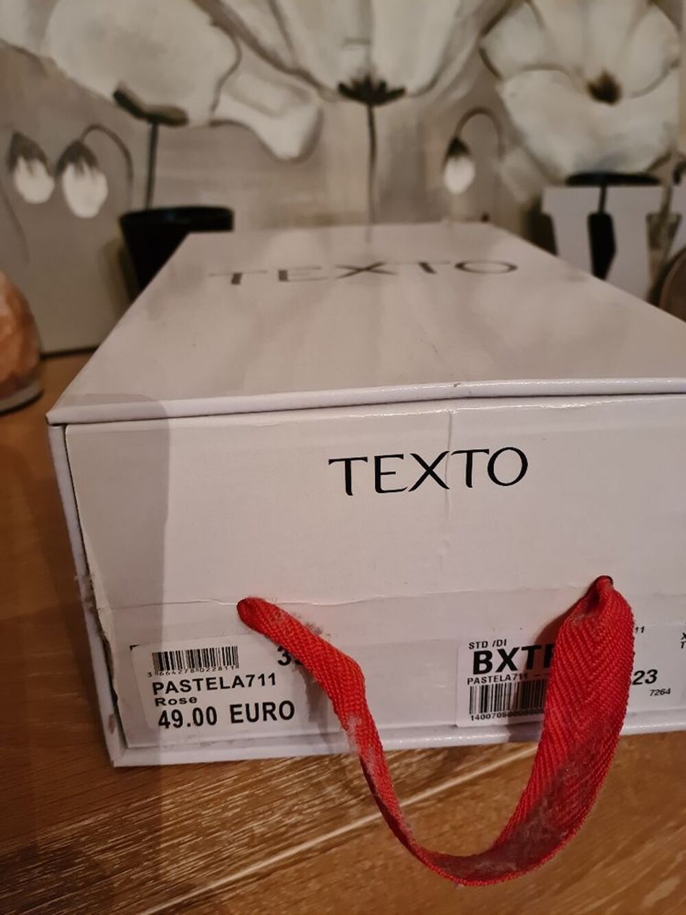 Tr&egrave;s belles baskets neuves ros&eacute; cuivr&eacute; P39. Chaussures
