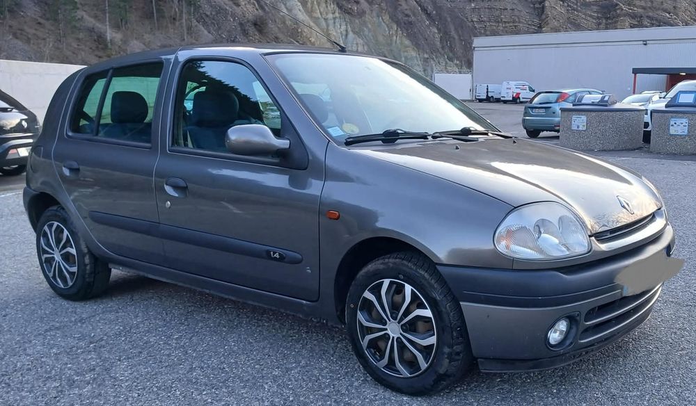 Clio II Clio 1.9 D RTE 2000 occasion 04000 Digne-les-Bains