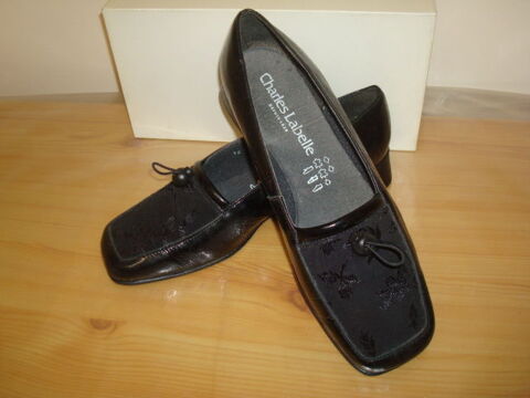 Mocassins vernis noir
22 Anglet (64)