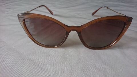 Lunettes de soleil marque Lee Cooper neuve Préty (71)