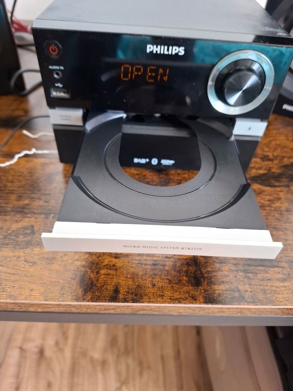 Cha&icirc;ne Hi-Fi Philips avec enceintes Audio et hifi