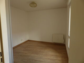  Appartement � louer 2 pi�ces 42 m� Saint-gen�s-champanelle