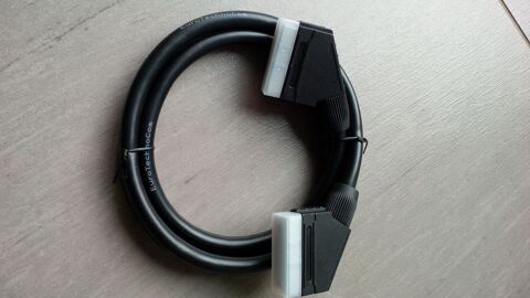 Cble PERITEL de 1.40m 5 Le Pecq (78)