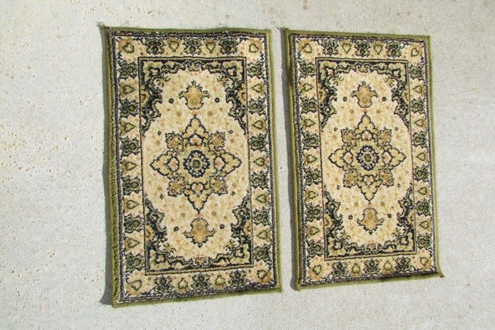 2 tapis identiques 40 x 70 cm , vert et or Décoration