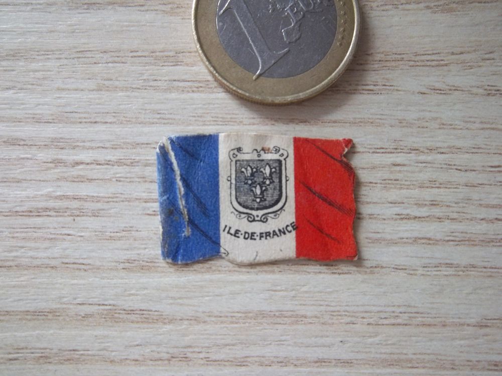 insigne de journ&eacute;e poilu 14/18 Ile de France collection 