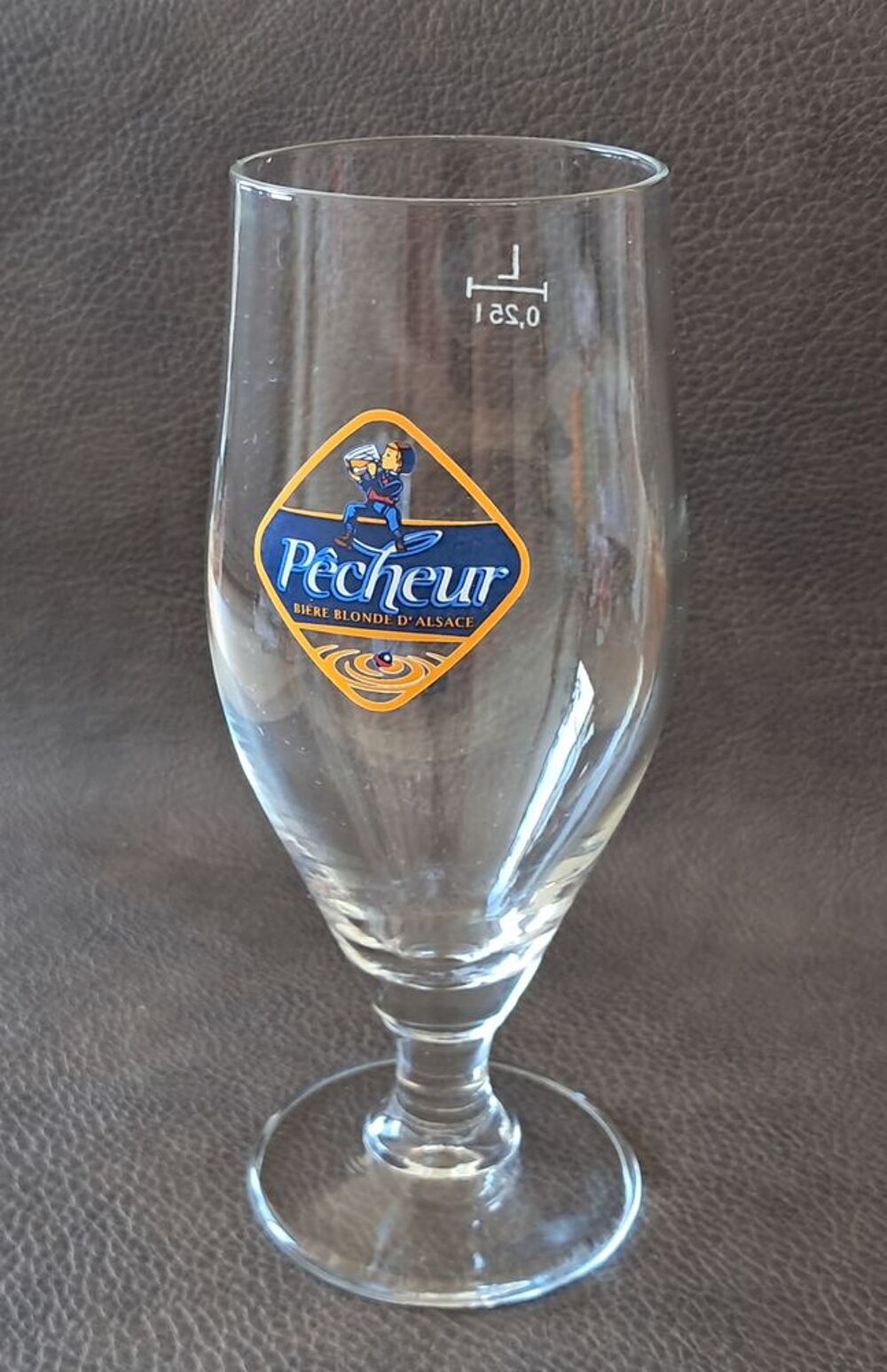 verre &agrave; bi&egrave;re logo Fischer p&ecirc;cheur bi&egrave;re blonde d'Alsace 