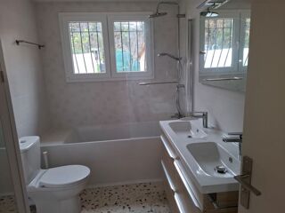  Appartement � louer 5 pi�ces 140 m�