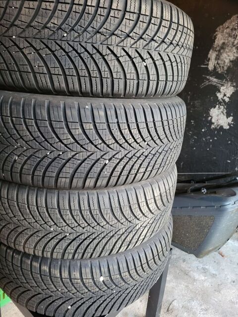 Pi&egrave;ces et &eacute;quipements Voiture Pi&egrave;ces et &eacute;quipements Voiture  occasion Contrex&eacute;ville 88140