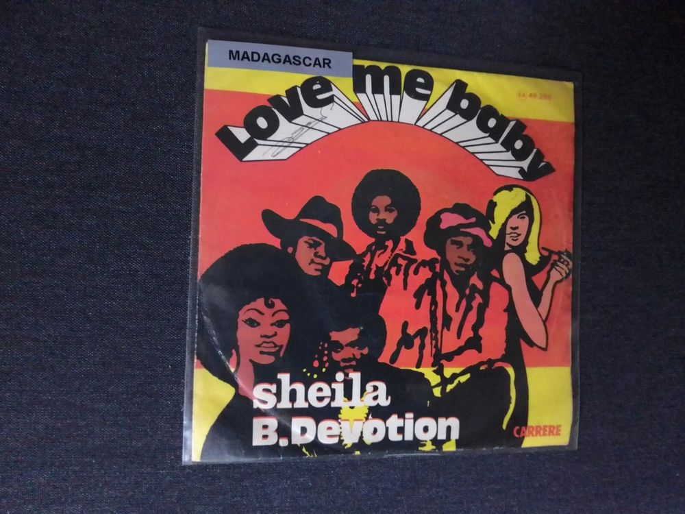 SHEILA TRES RARE VINYL 45T PRESSAGE MADAGASCAR "LOVE ME BABY CD et vinyles