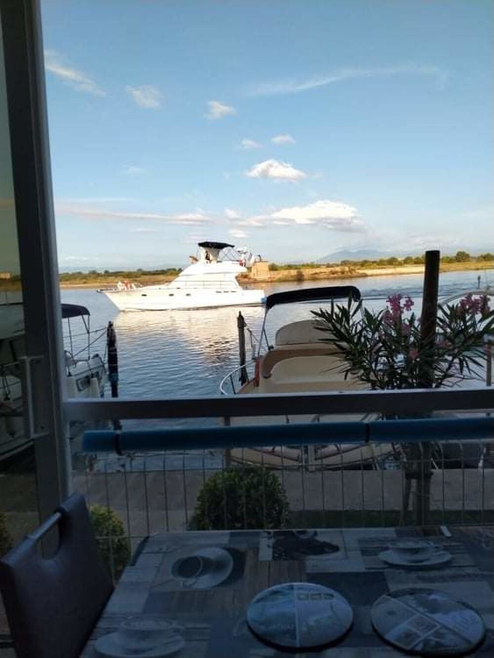   APPARTEMENT A ROSAS  Languedoc-Roussillon, Caunes-Minervois (11160)