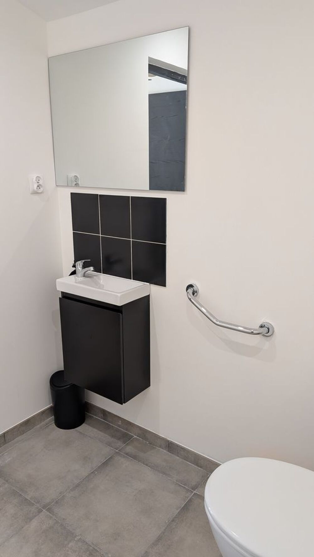 Location Maison Local de 33 m²  professionnel santé, forme, bien être Brignoles