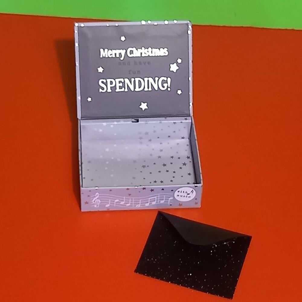 Boite &agrave; musique et son enveloppe &agrave; paillettes , une id&eacute;e pou Décoration