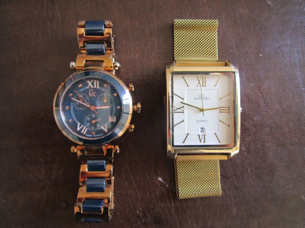 lot de 2 montres en tbe Bijoux et montres