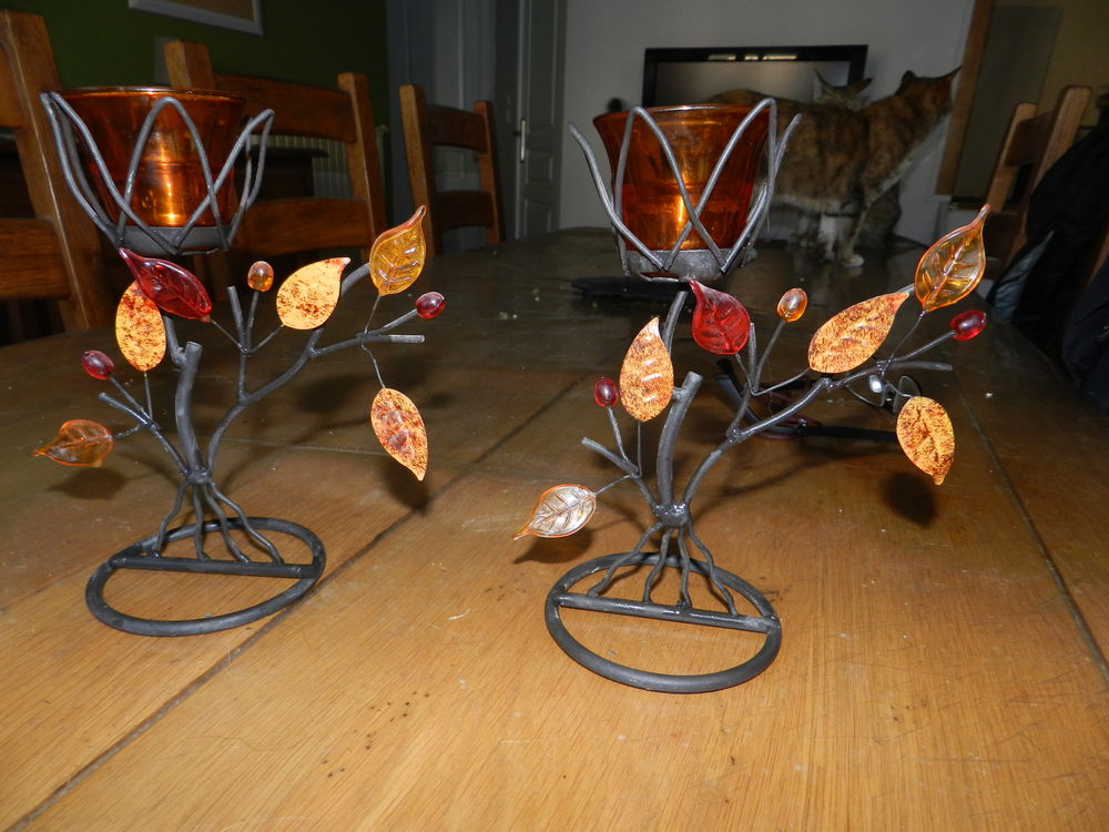2 bougeoirs dessus de buffet Décoration