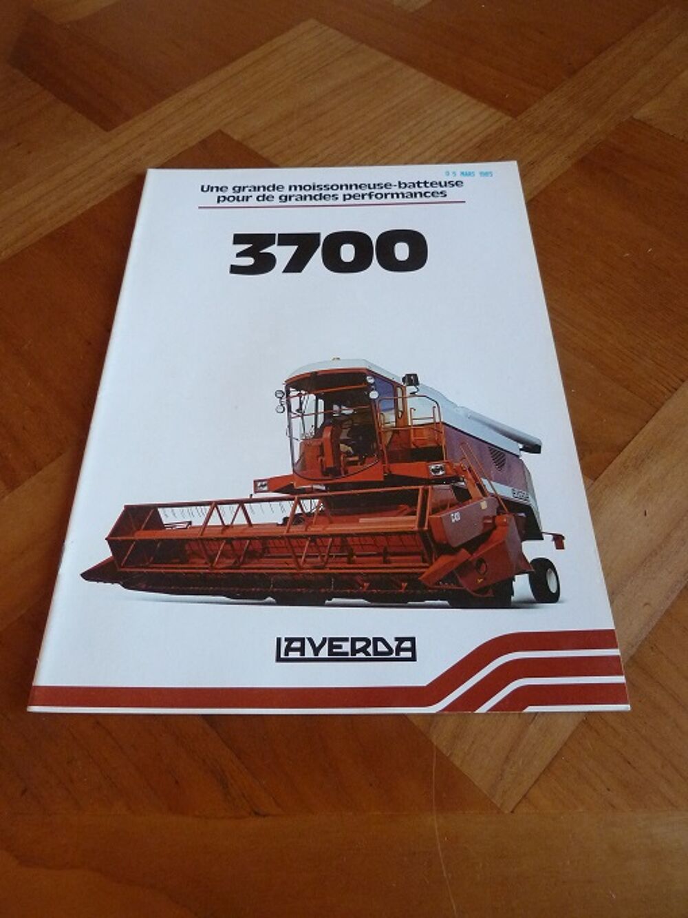 Prospectus moissonneuse batteuse LAVERDA 3700 
