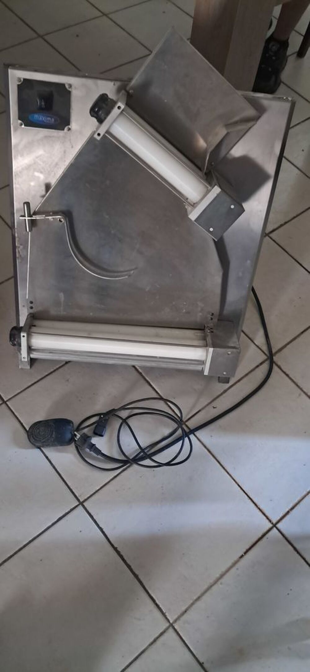  Laminoir,,professionnel pour p&acirc;te &agrave; pizza avec p&eacute;dale Cuisine