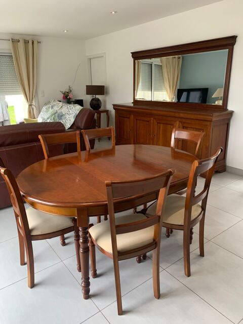 Salle � manger merisier table, bahut, 6 chaises 500 Aizenay (85)