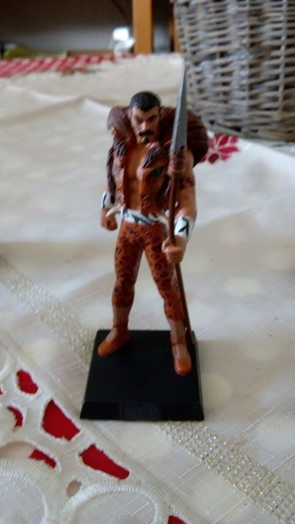 une Figurine plomb Marvel n 23 KRAVEN Jeux / jouets