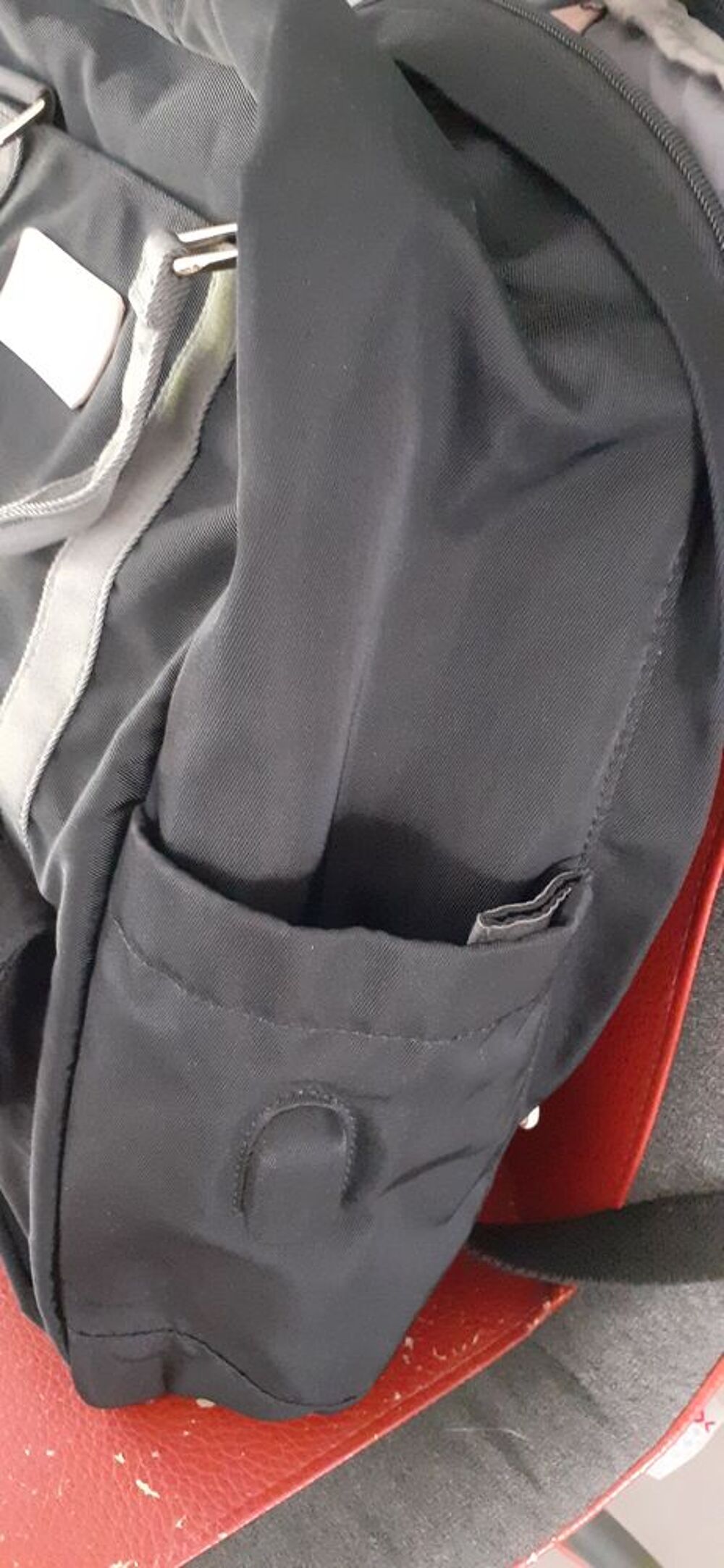 sac &agrave; dos avec port USB
Maroquinerie