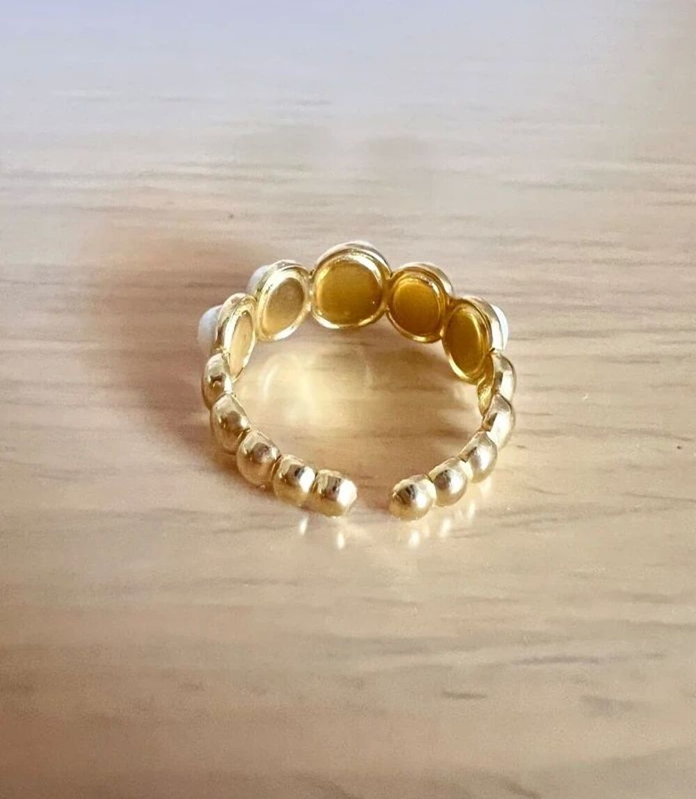 Bague dor&eacute;e ajustable en acier inoxydable. Neuve Bijoux et montres