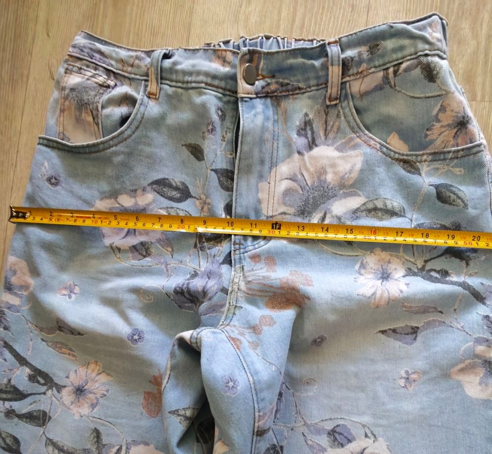 Jeans Buggy d&eacute;contract&eacute;s, imprim&eacute; floral T 44 Vêtements
